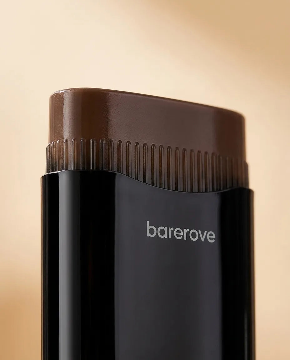 Extreme close-up of the flat comb tip on the barerove stick